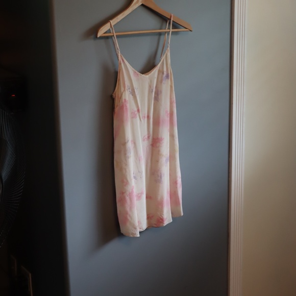 Silky Slip - Picture 3 of 3